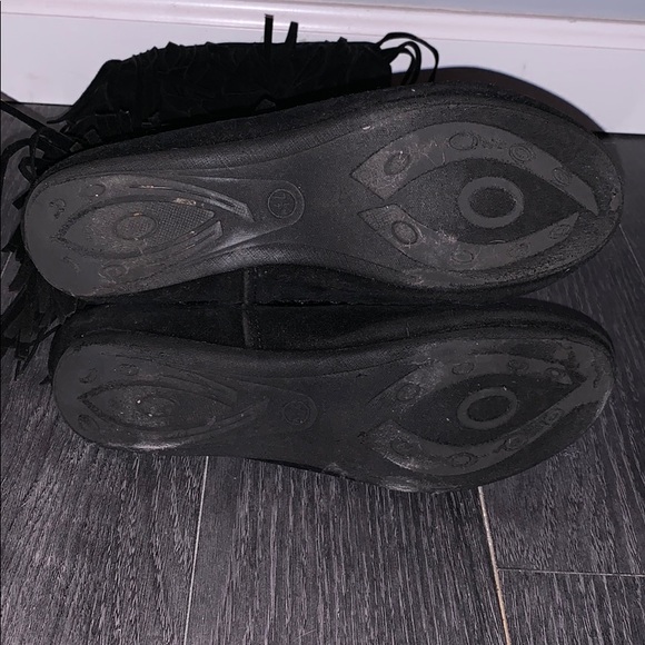 Black fringe boots - Picture 3 of 3